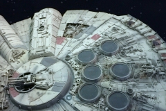 Millennium-Falcon-Studio_Large-02