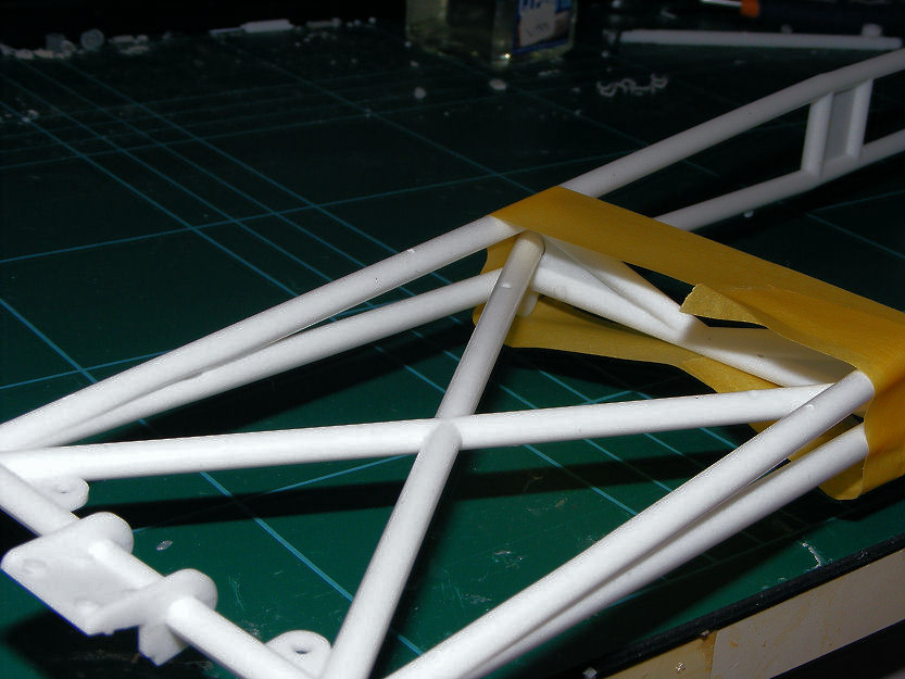Lindberg 1/8 dragster front chassis glued