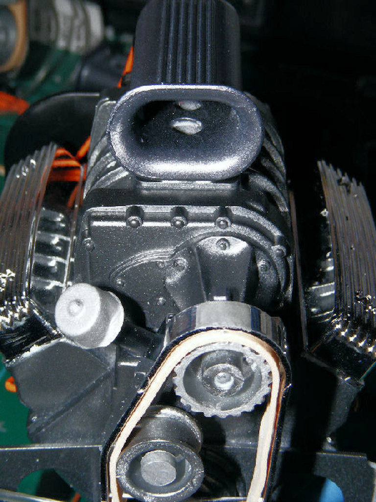 Lindberg 1/8 dragster modded engine close up